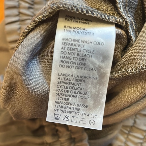 Amanda Green XL drawstring cargo pants and pocketed hooded jacket in army green - Picture 15 of 16